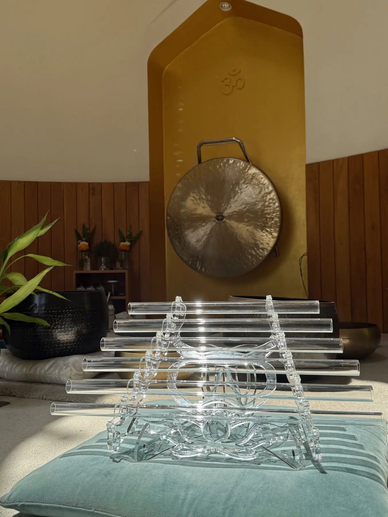 Crystal Harp vs. Singing Bowls: Which Instrument Calls to You?